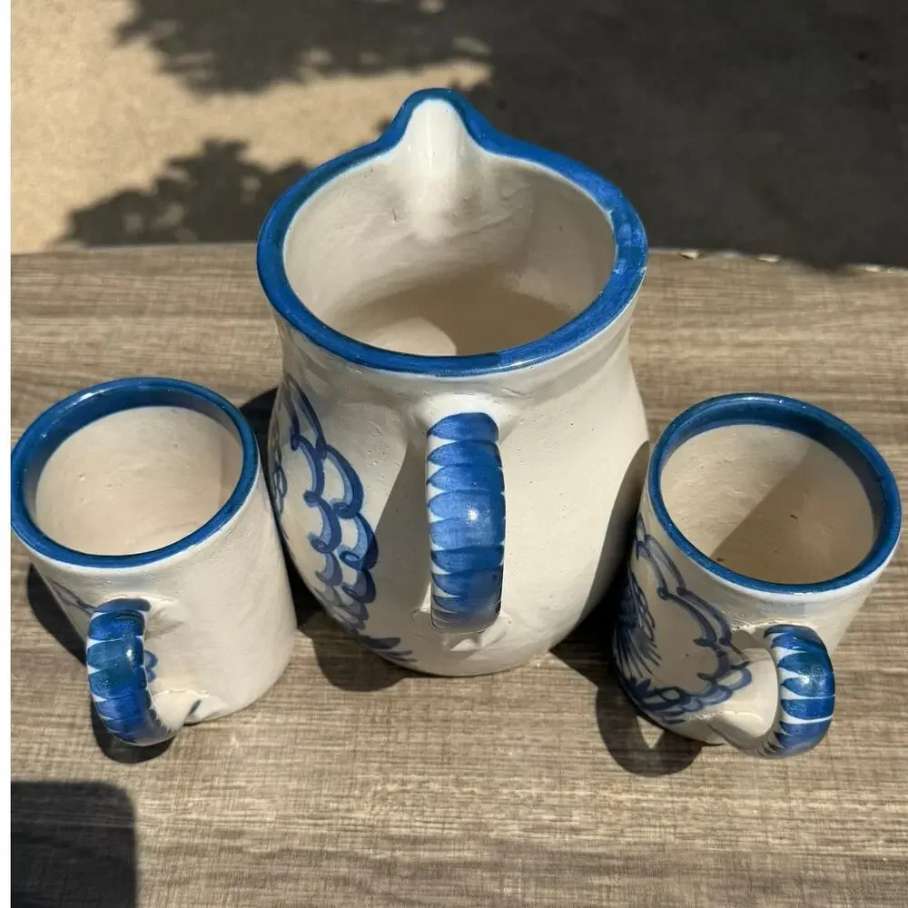 Knesseth Denisons Dorchester Pottery Turkey Pitcher 2 Mugs Blue White Signed